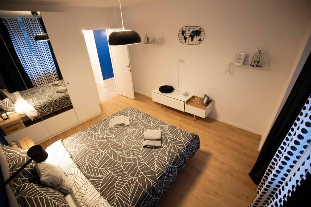 Blue Sky City Center Bucureşti Ngoại thất bức ảnh